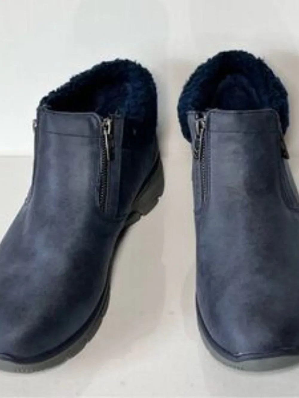Skechers zip closure